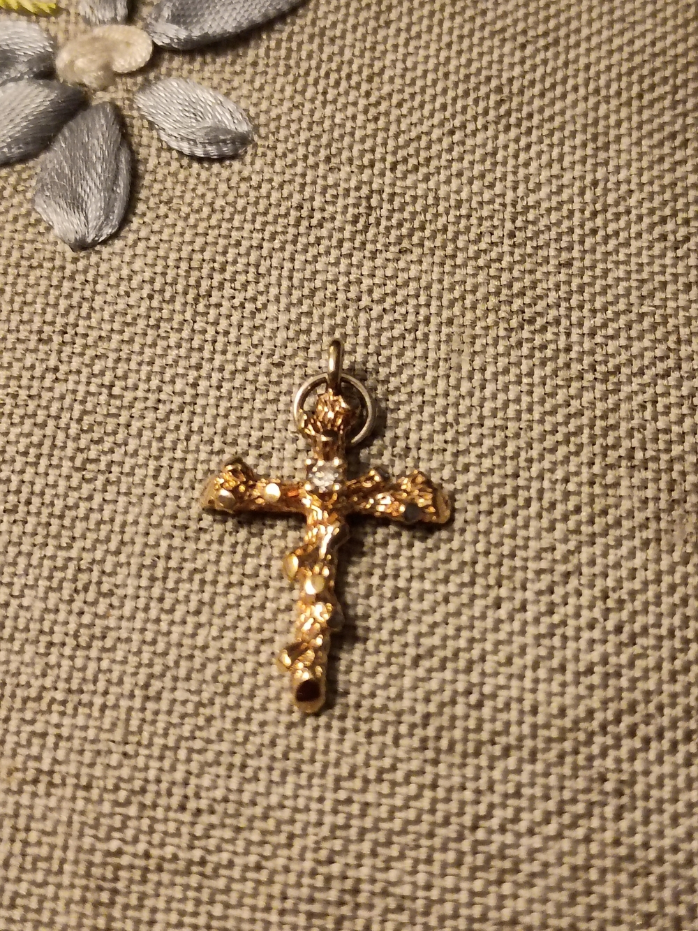 14K Gold Textured Cross Pendant Charm With Diamond - Women Jewelry